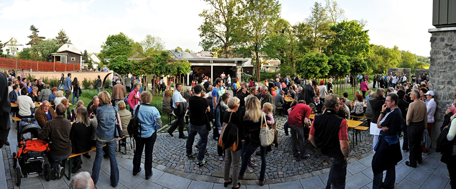 1-innenhofkonzert-am-06-06-2013-2-1.jpg